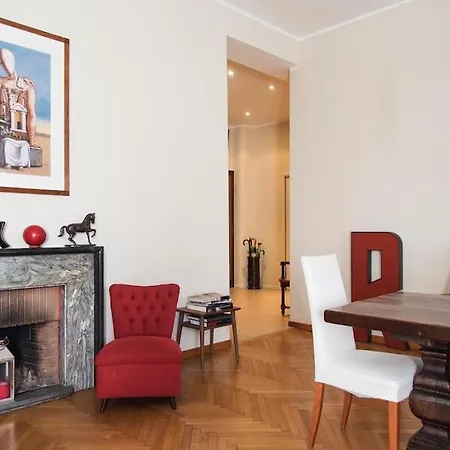 Brera Luxurious Elegant Bright Downtown Apartman